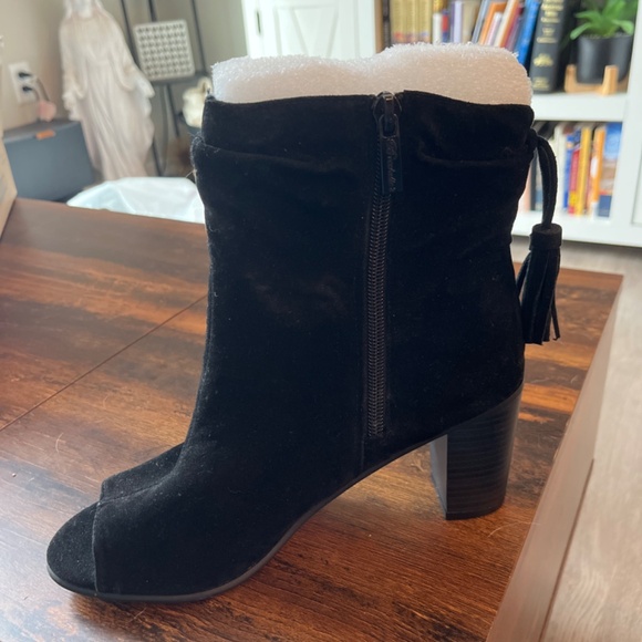 Black open toe heels - NEW never worn - Picture 3 of 8